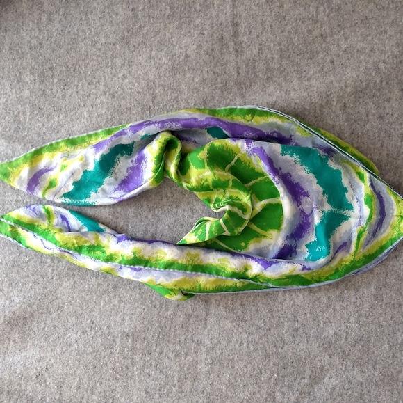 Vintage Printed Silk Scarf - Picture 4 of 7